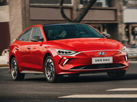 Hyundai Lafesta I Sedan EV